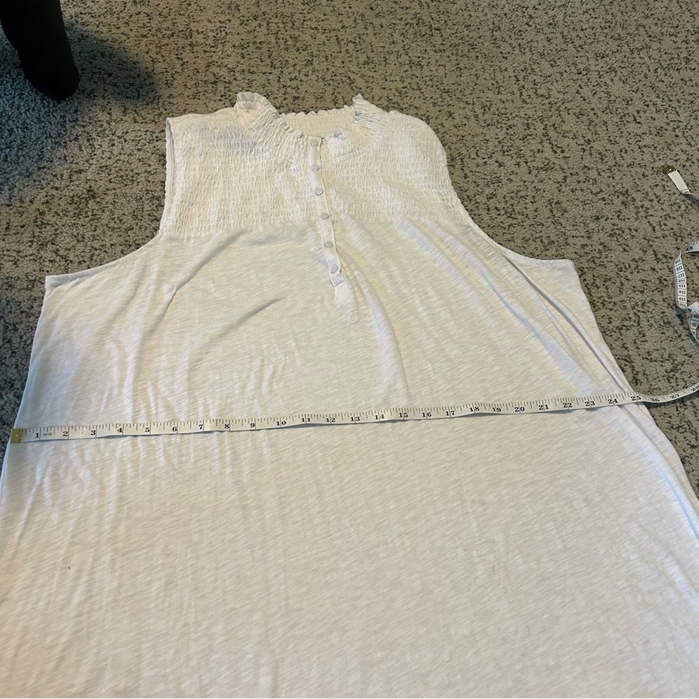 Torrid White Heritage Slub Smocked Yoke Henley Tank Size 3X - Picture 8 of 9